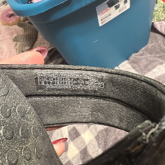 Vionic sandals - Picture 4 of 4